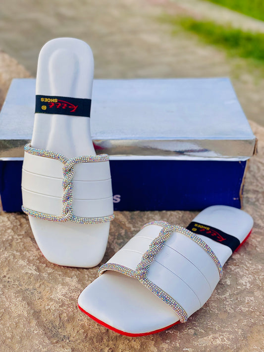 White Elegant Flat🌟